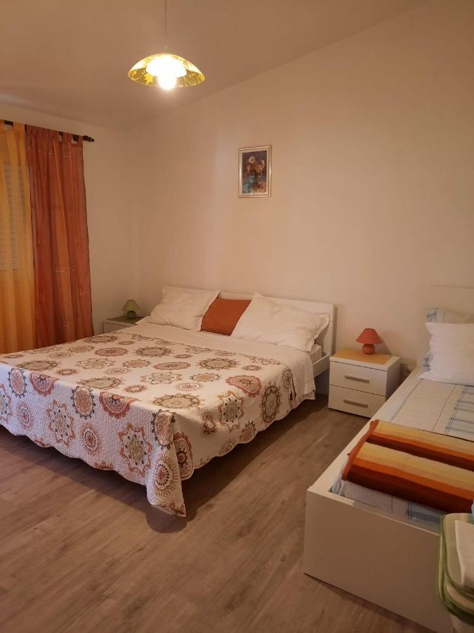 Apartmani Gracela 沃迪切 外观 照片